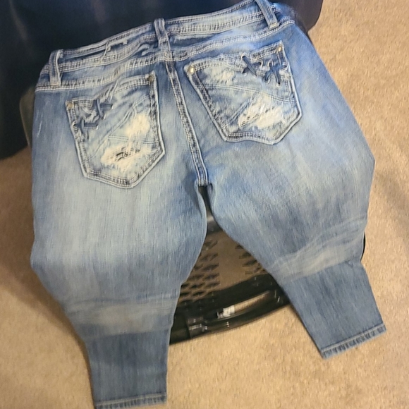 Capris - Picture 2 of 2